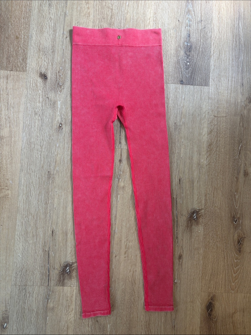 Fabletics Women's Red Ribbed 3-Piece Matching Set - Picture 10 of 11